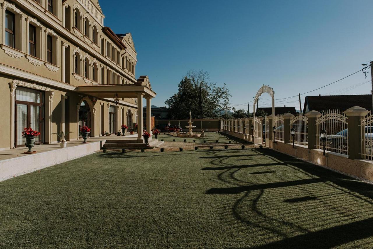 Regal Beius Hotel Exterior foto